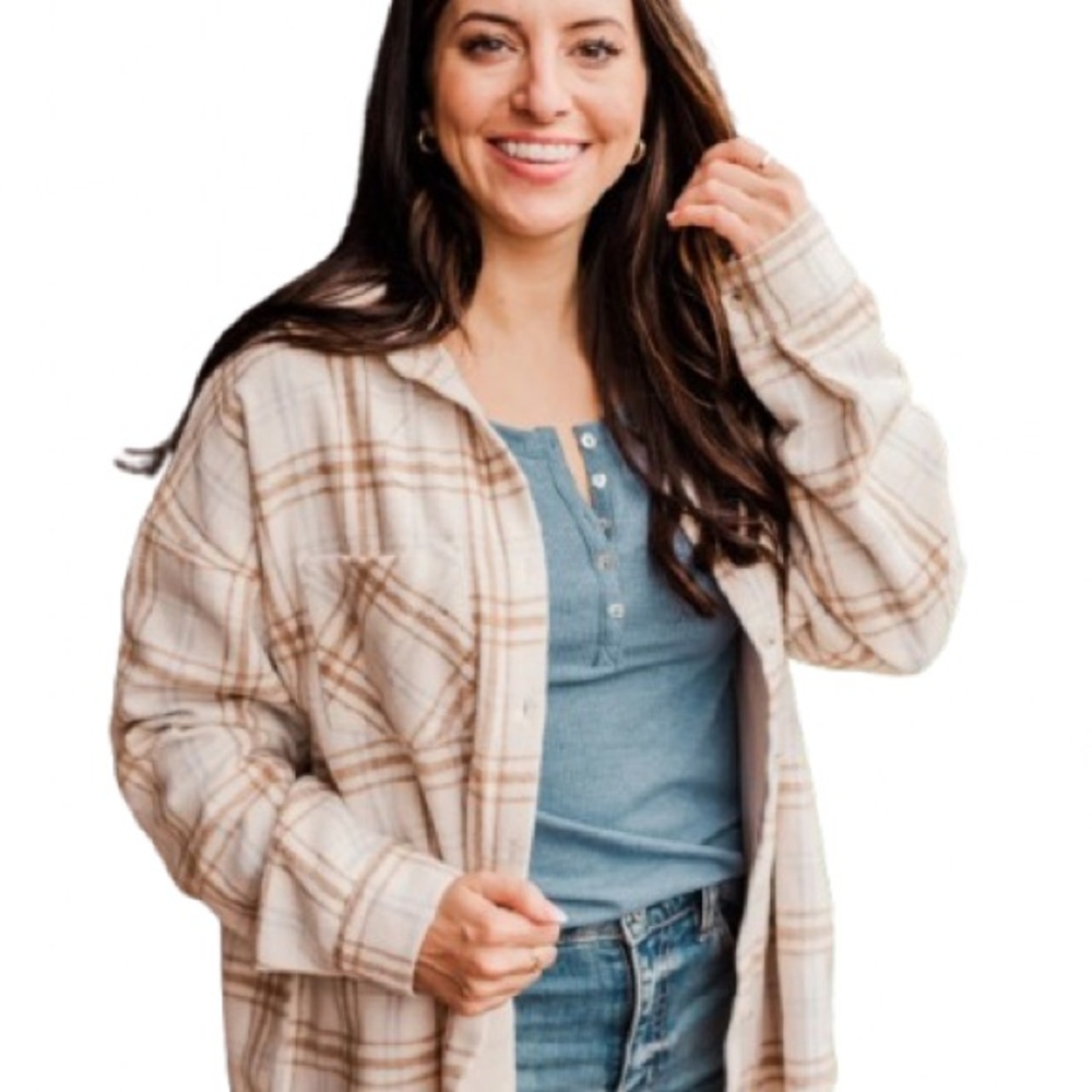 NWOT Pulse Boutique Happiest of All Plaid Button Down Cream Shacket Size S